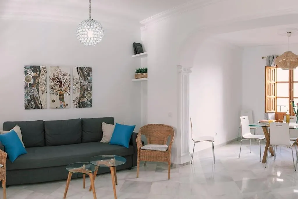 Wonderful 3 Bedroom Flat In The Heart Of Triana Seville