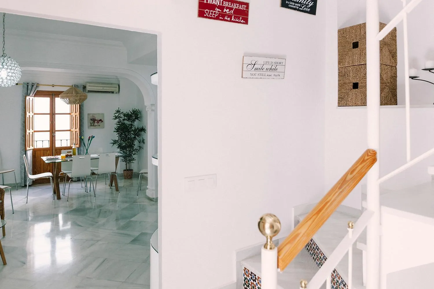 Apartment Wonderful 3 Bedroom Flat In The Heart Of Triana Seville