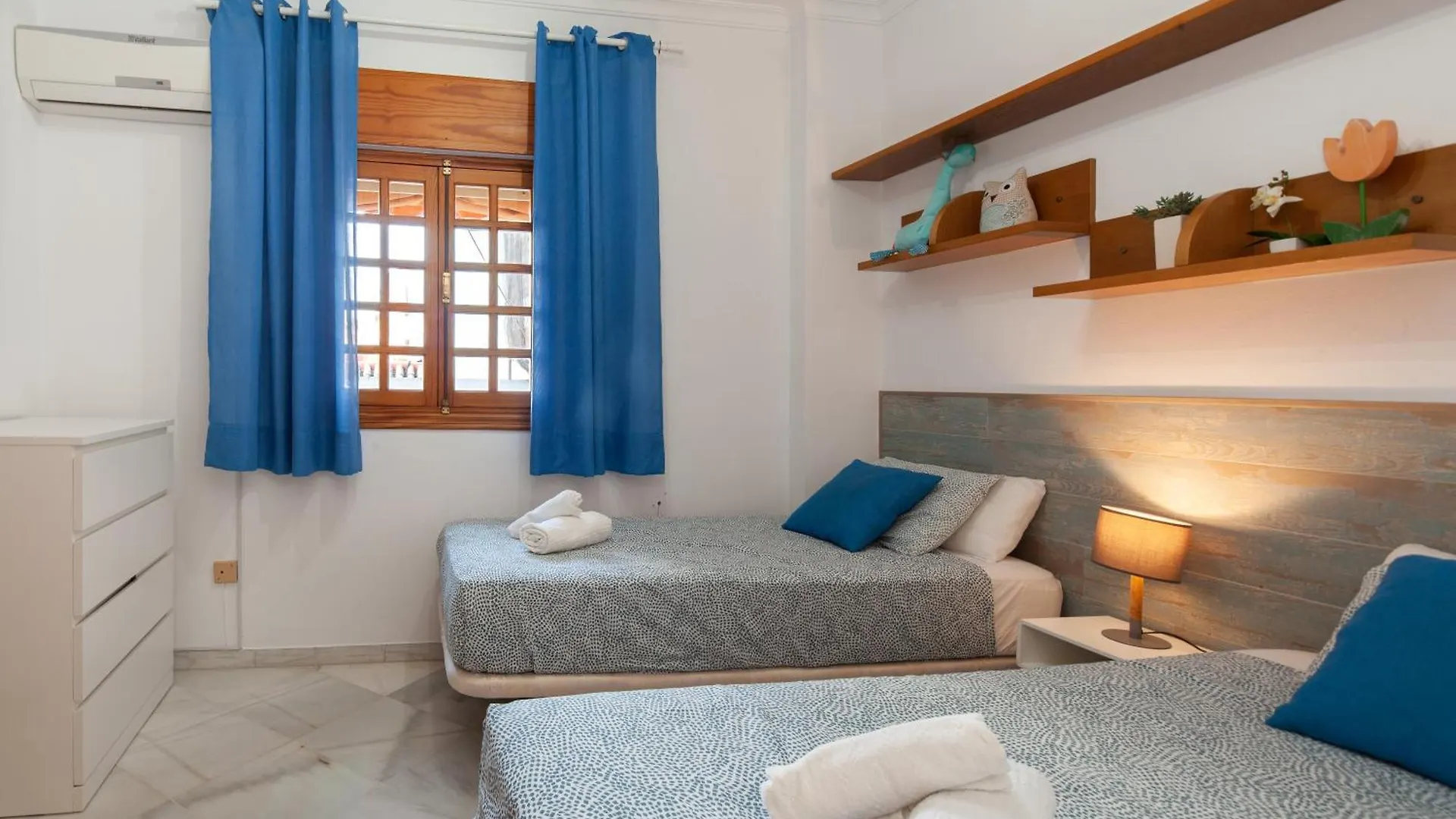 Apartment Wonderful 3 Bedroom Flat In The Heart Of Triana Seville Spain