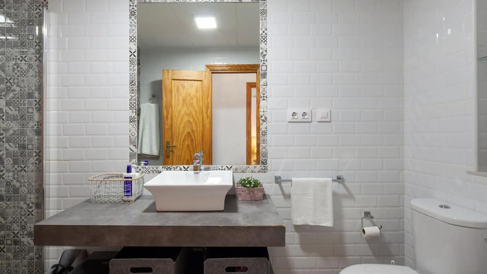 Apartment Wonderful 3 Bedroom Flat In The Heart Of Triana Seville Spain