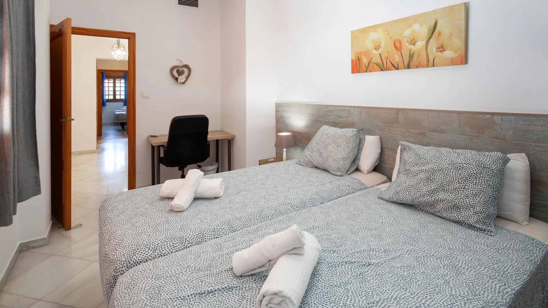 Apartment Wonderful 3 Bedroom Flat In The Heart Of Triana Seville