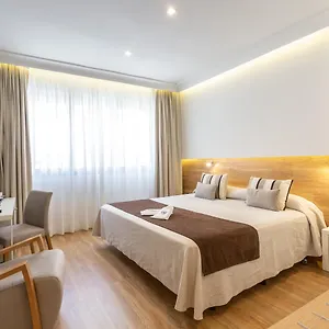 4* Otel Monte Carmelo