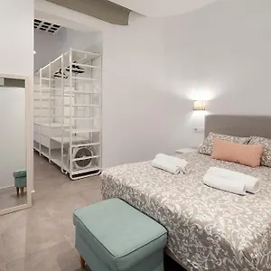 Apartamento Loft Next To Calle Betis, Area Of Seville-sevillarooms, Sevilla