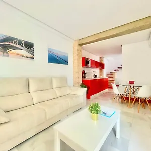 Apartamento Philippe's Triana Con Terraza, Sevilla