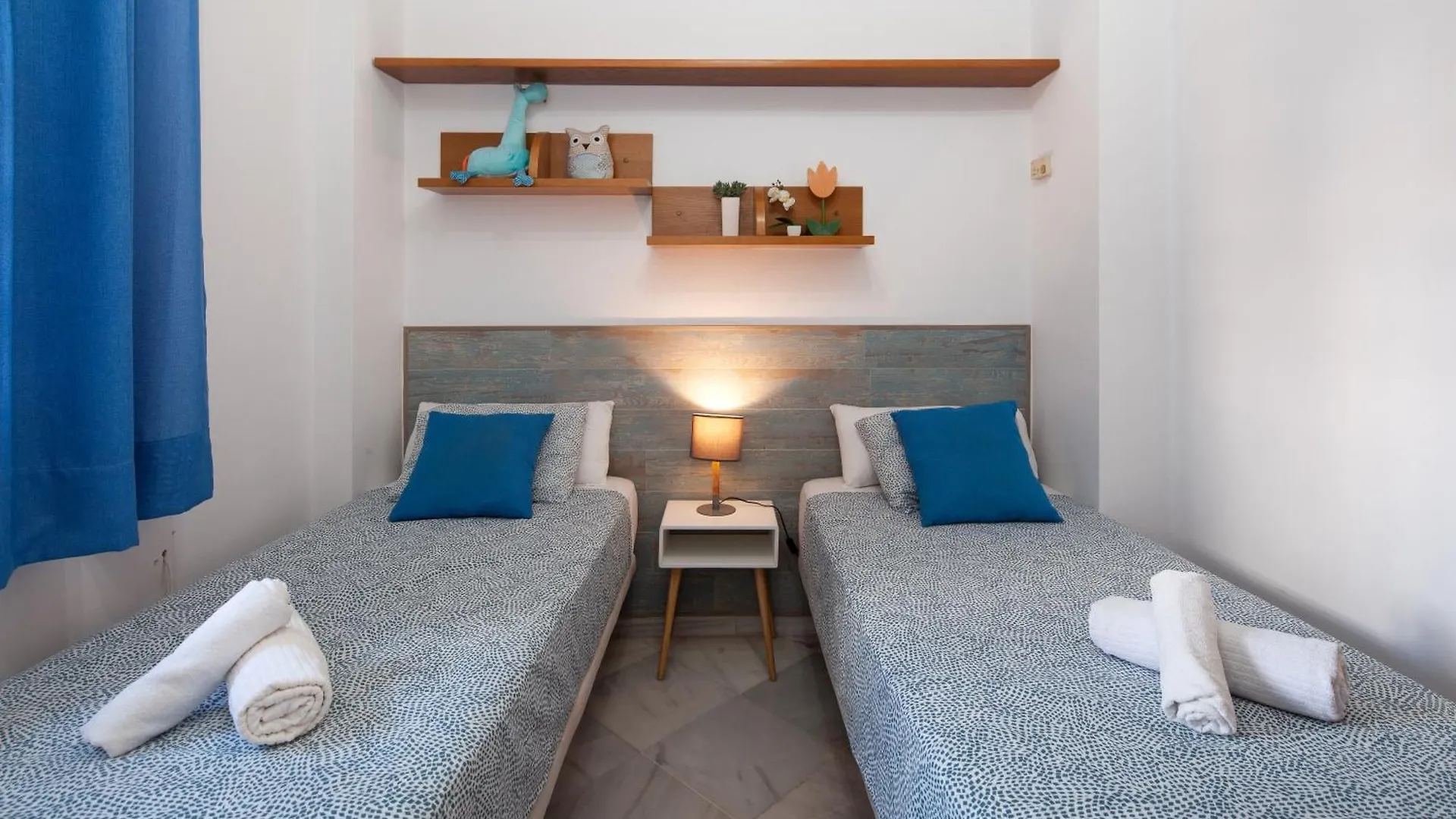 Wonderful 3 Bedroom Flat In The Heart Of Triana Seville Apartment