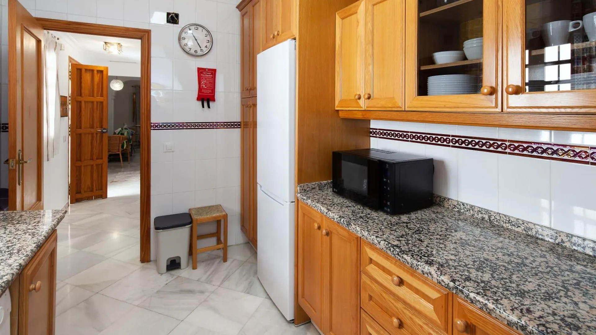 Wonderful 3 Bedroom Flat In The Heart Of Triana Seville Apartment
